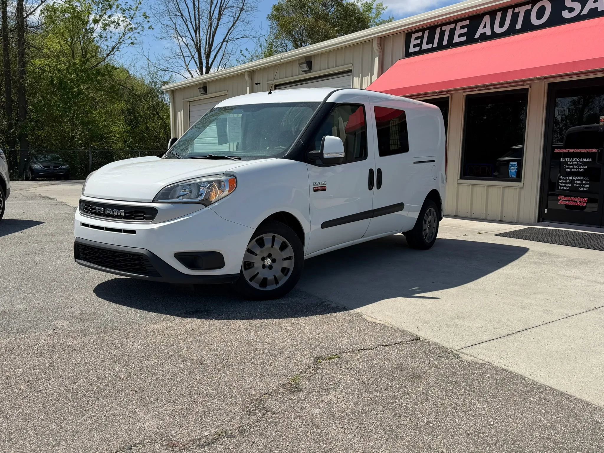 Used 2019 RAM ProMaster City Tradesman SLT FWD image 3