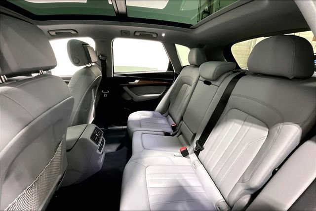 Used 2023 Audi Q5 2.0T Premium w/ Convenience Package image 27