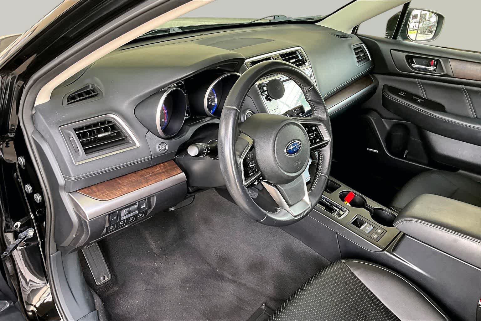 Used 2018 Subaru Outback 3.6R Limited AWD/4WD image 18