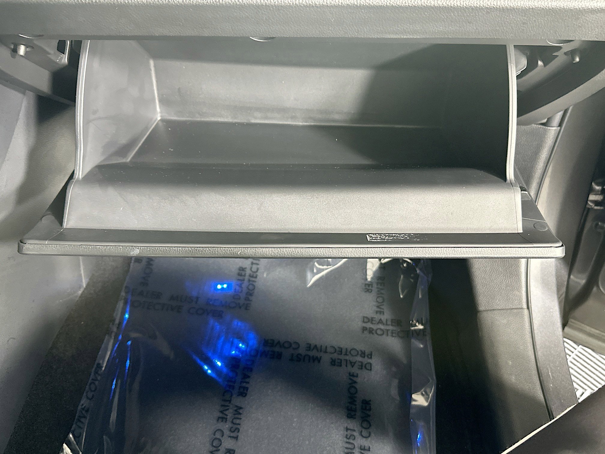 Used 2023 Toyota RAV4 XLE Premium image 32