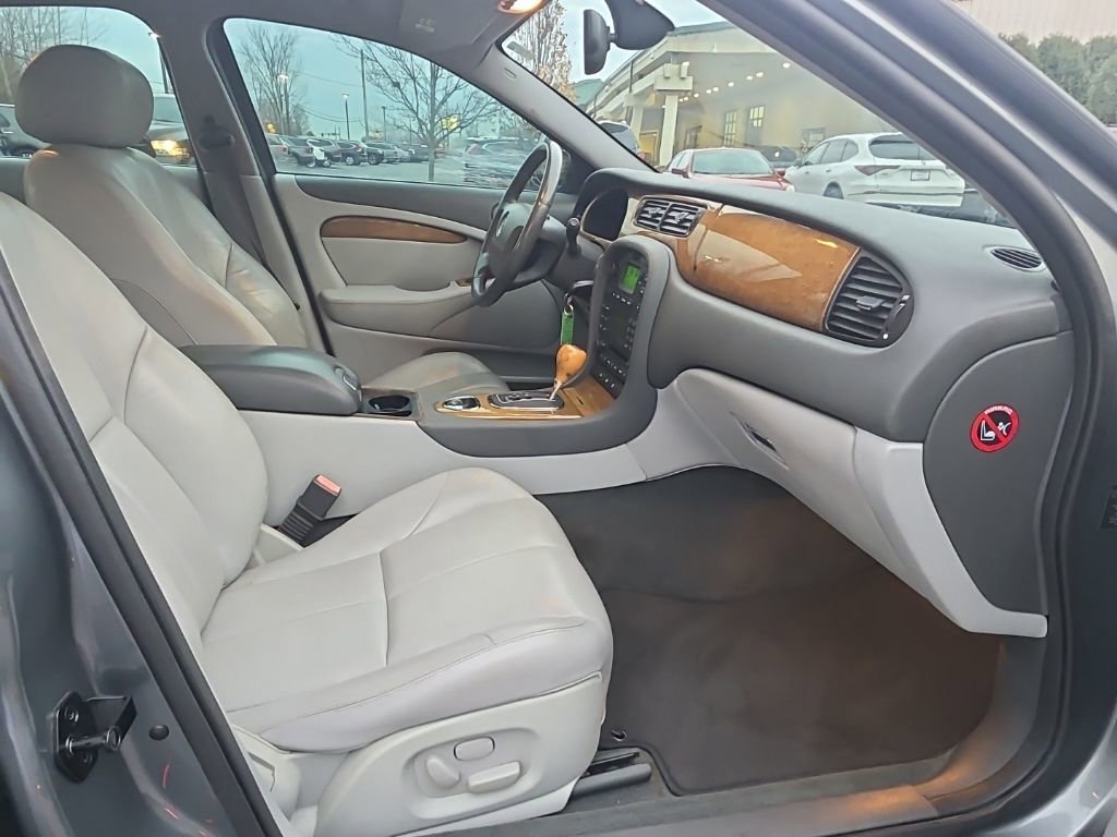 Used 2003 Jaguar S-TYPE 4.2 image 39