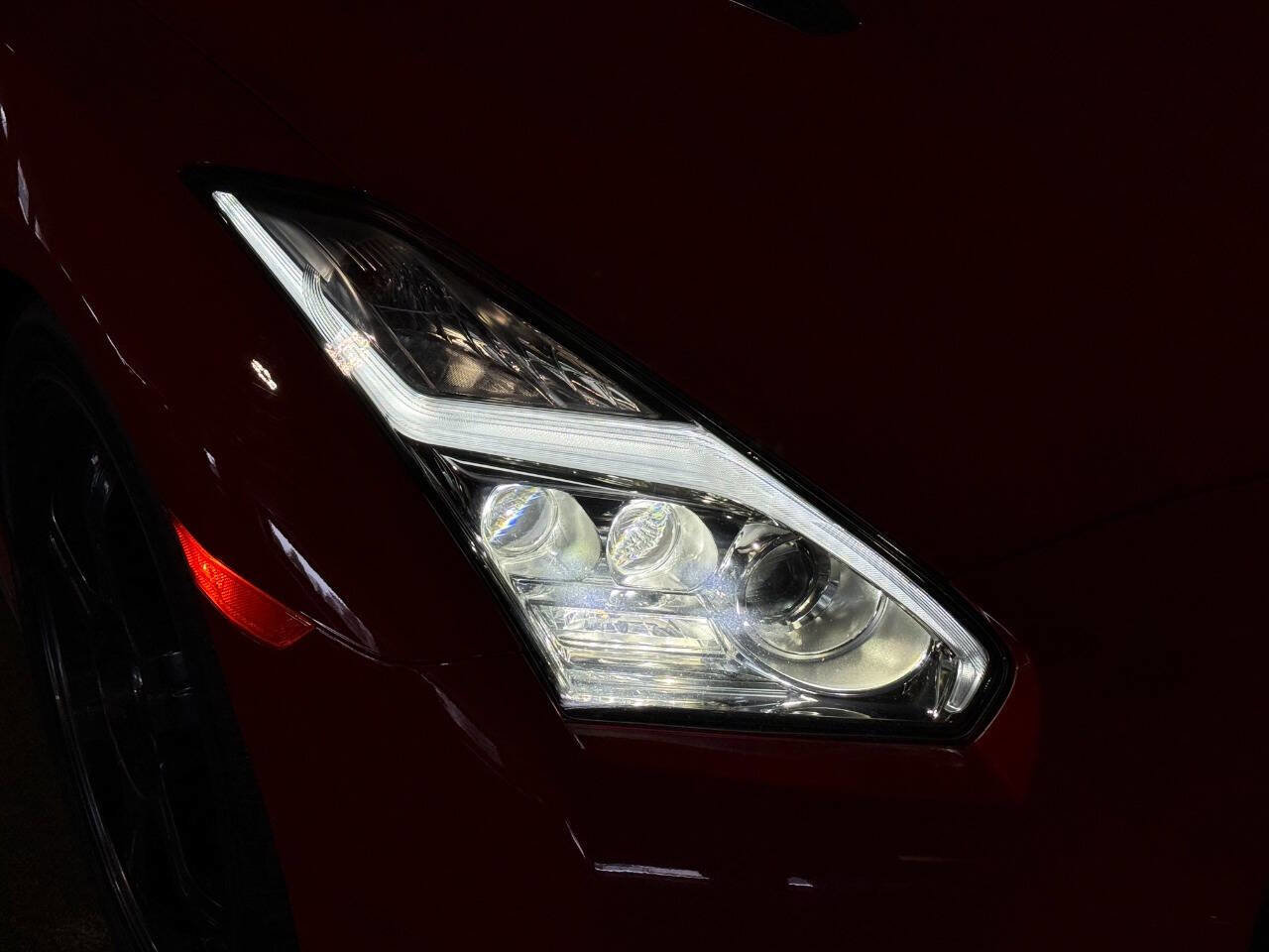 Used 2015 Nissan GT-R Black Edition image 46