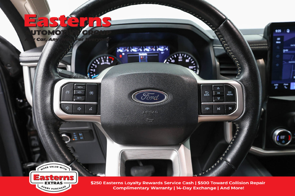 Used 2024 Ford Expedition XLT RWD image 11