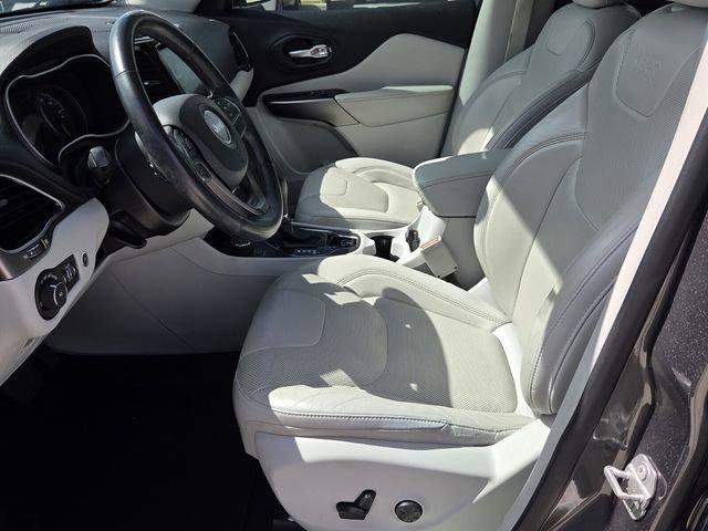 Used 2019 Jeep Cherokee Limited AWD/4WD image 9