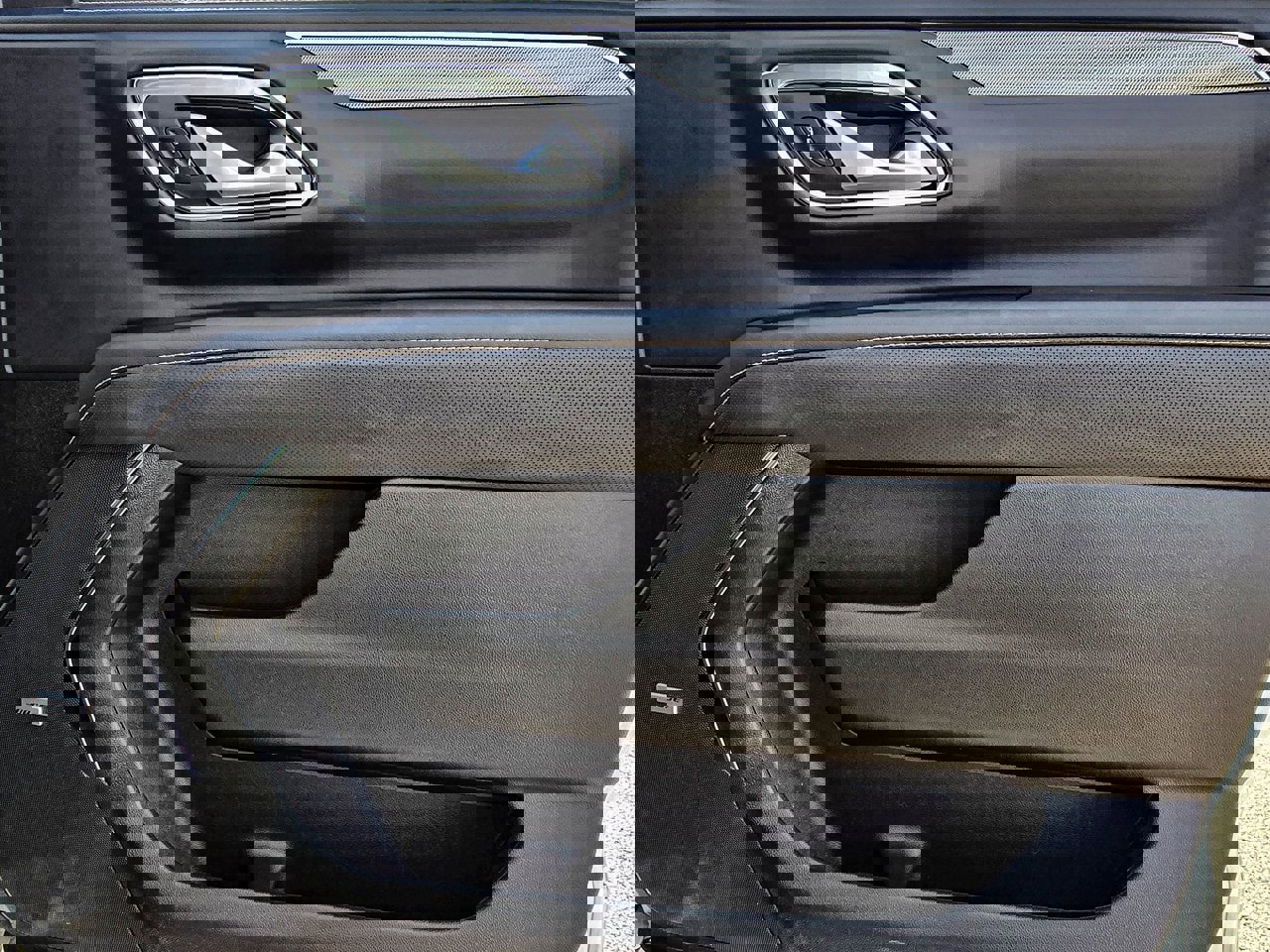 Used 2022 GMC Yukon AT4 w/ Max Trailering Package image 39