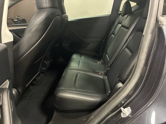 Used 2024 Tesla Model Y Long Range RWD image 29