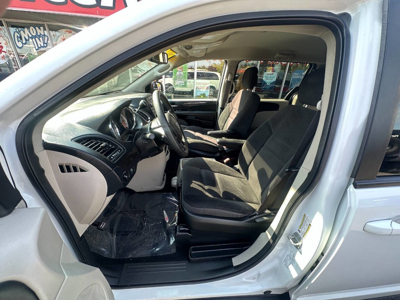 Used 2019 Dodge Grand Caravan SXT w/ Quick Order Package 29G SXT image 15