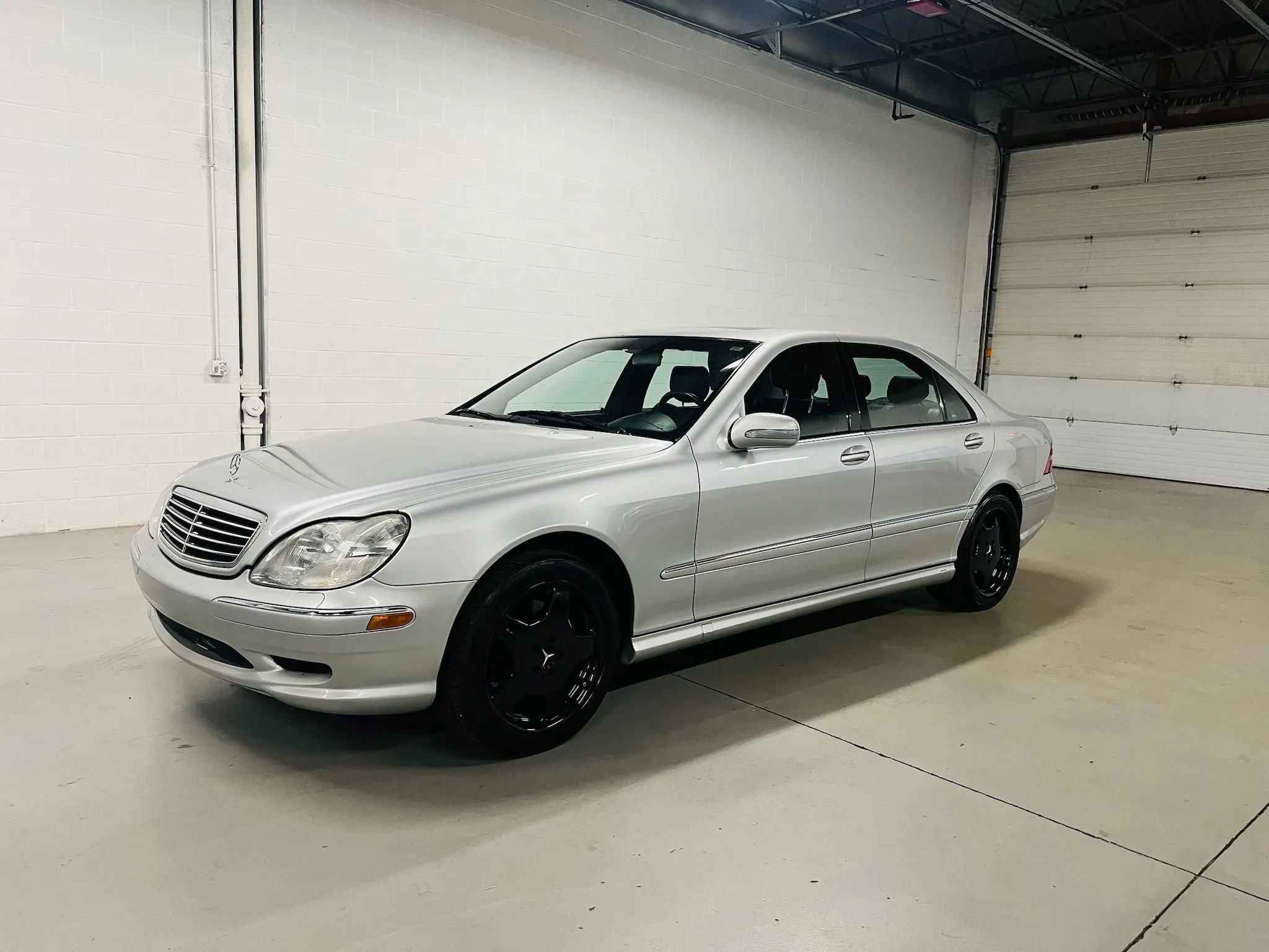 Used 2000 Mercedes-Benz S 500 image 2