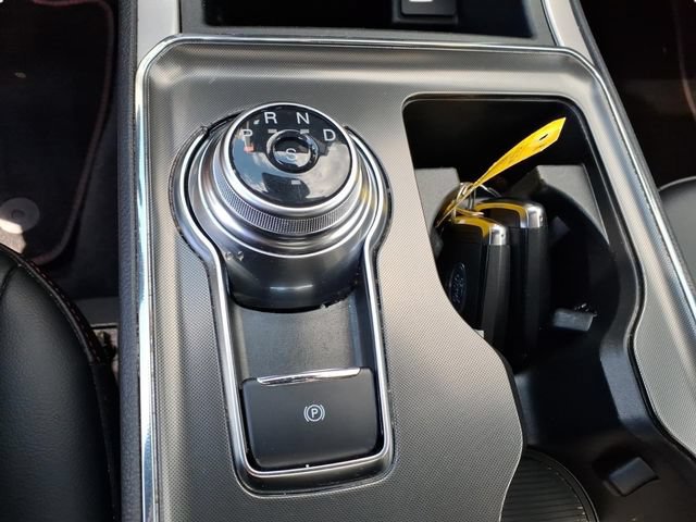 Used 2024 Ford Edge ST-Line w/ Class II Trailer Tow Package AWD/4WD image 28