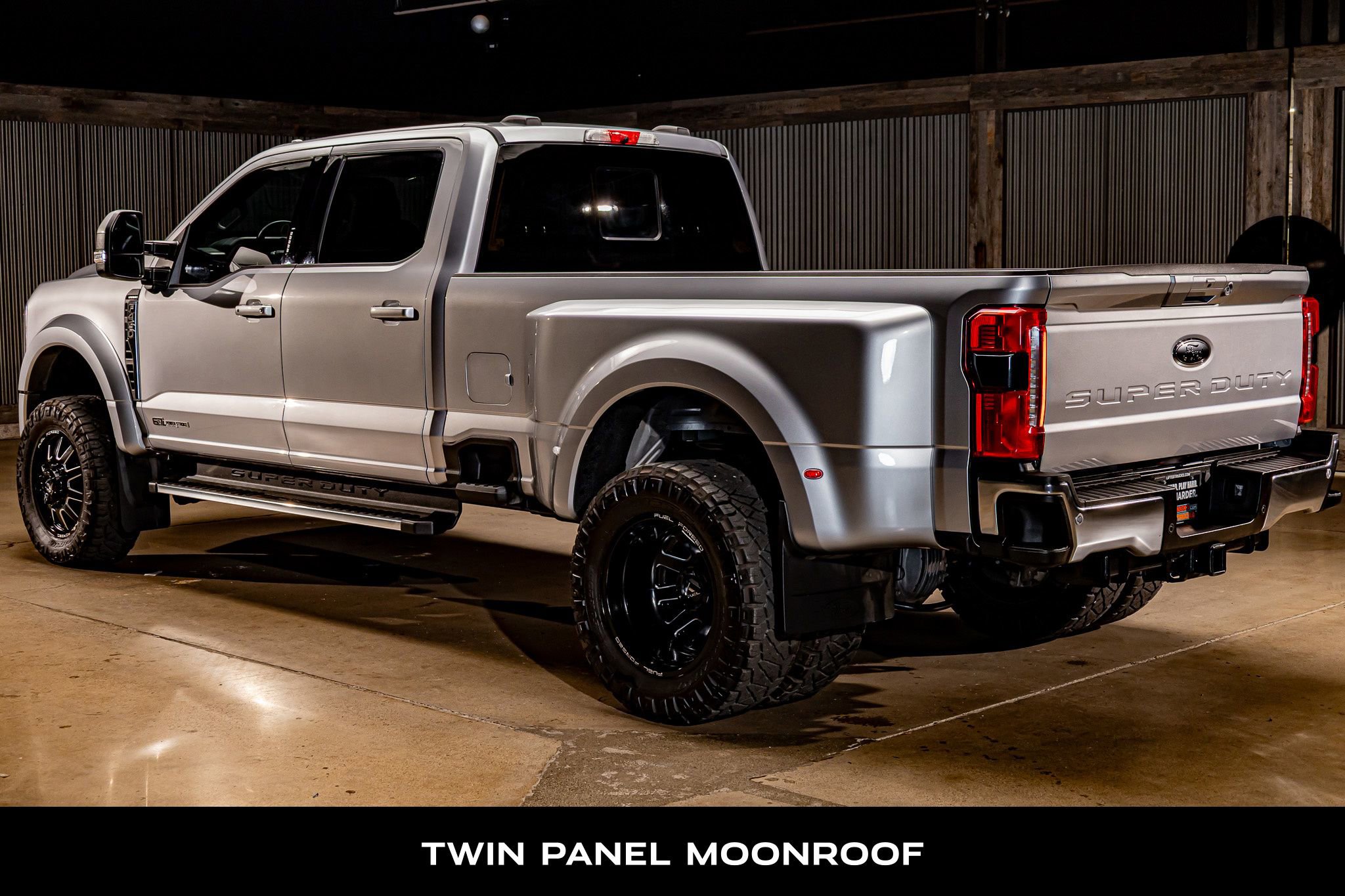 Used 2023 Ford F450 Lariat w/ Camper Package image 6