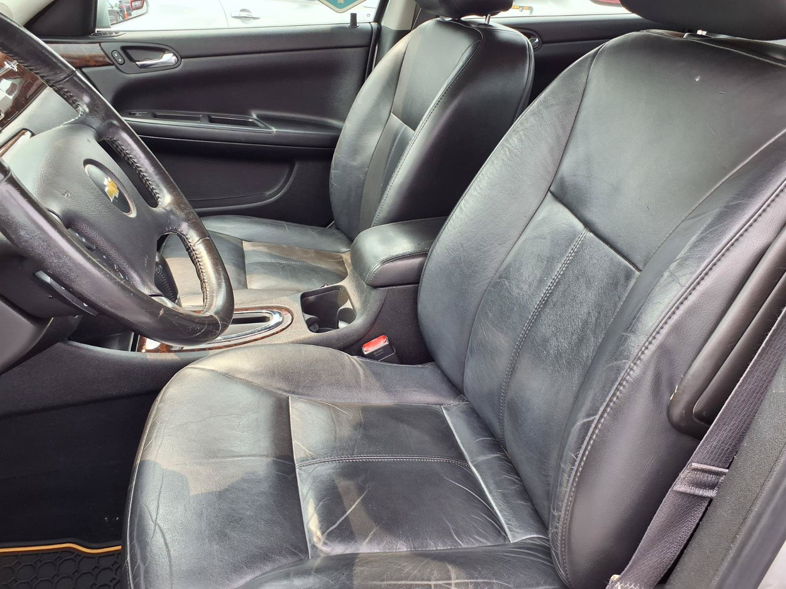 Used 2013 Chevrolet Impala LTZ FWD image 3