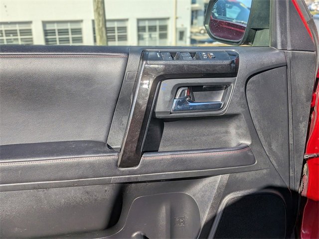 Used 2020 Toyota 4Runner 4WD image 12