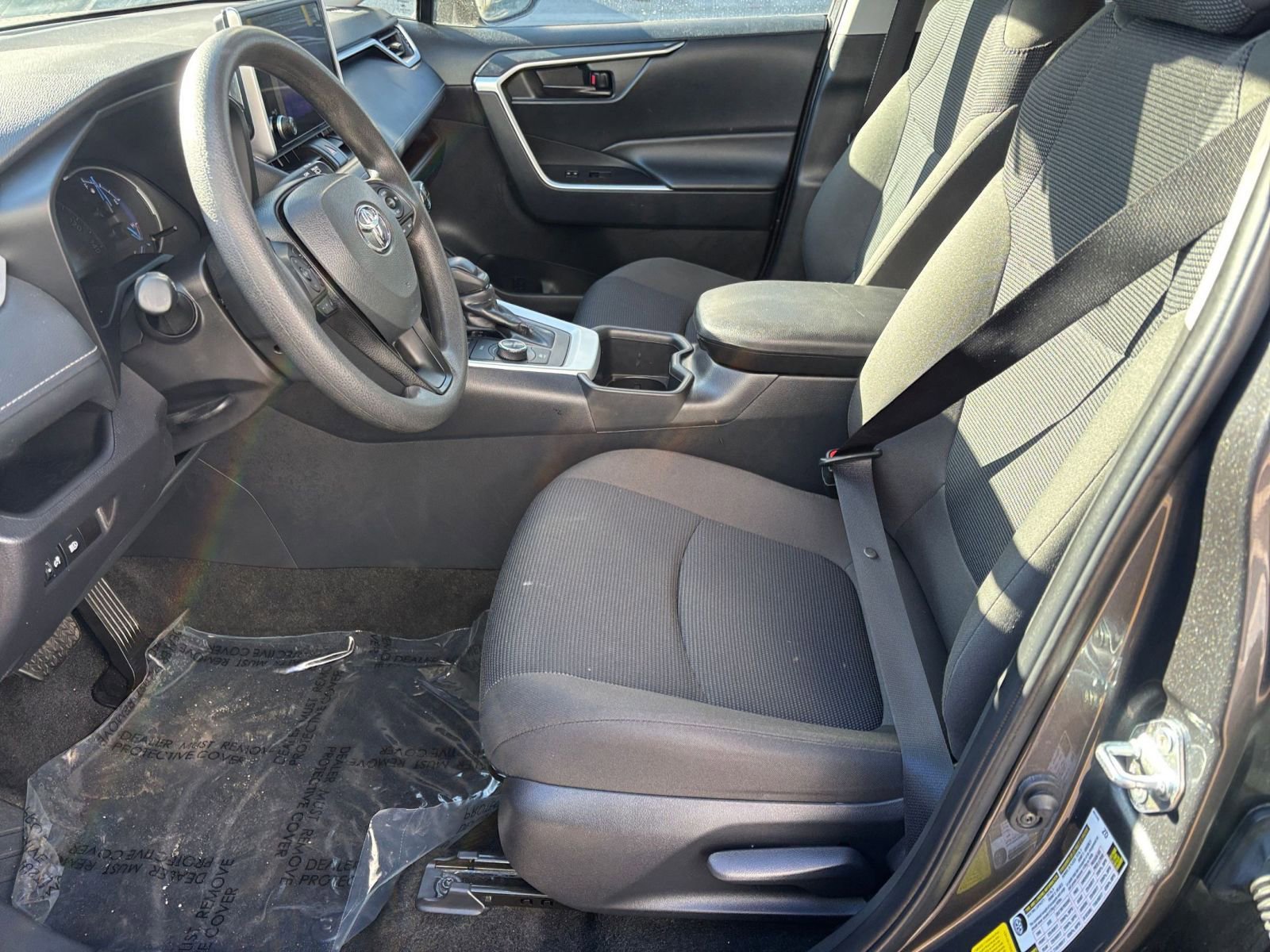 Used 2025 Toyota RAV4 LE image 23