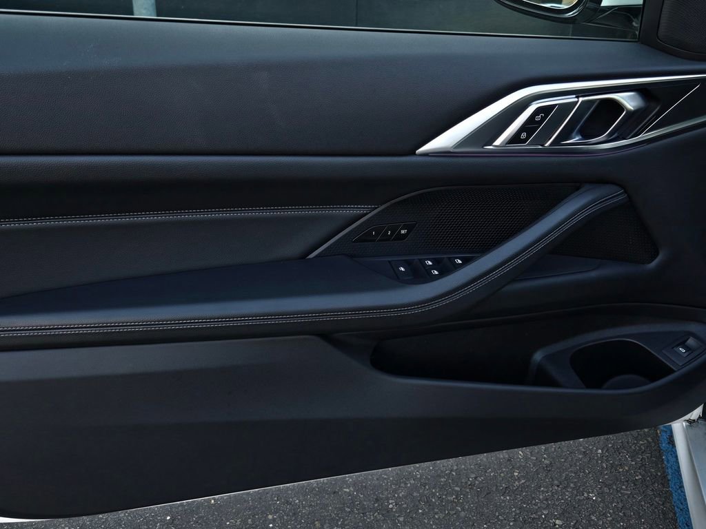 Used 2023 BMW 430i Convertible image 11