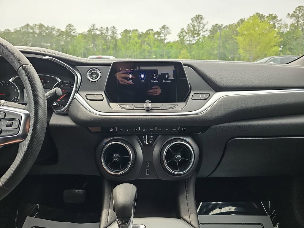 Used 2021 Chevrolet Blazer LT FWD image 23