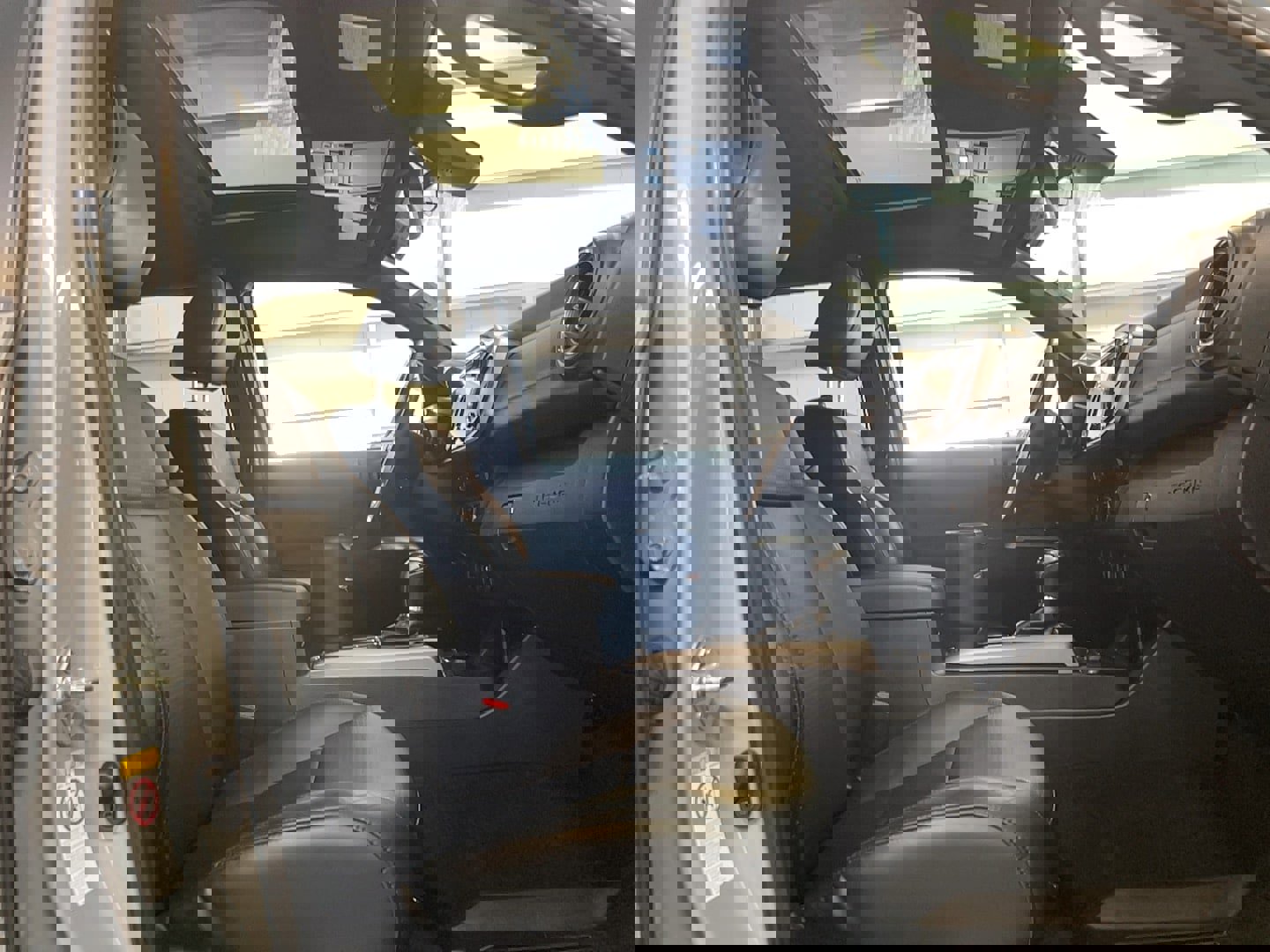 Used 2018 Toyota Tacoma Limited image 21