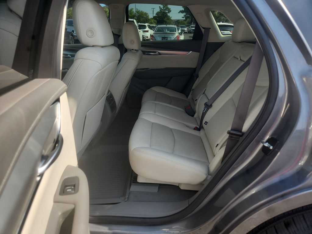 Used 2021 Cadillac XT5 Premium Luxury w/ LPO, Floor Liner Package FWD image 24