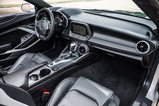 Used 2016 Chevrolet Camaro LT RWD image 24