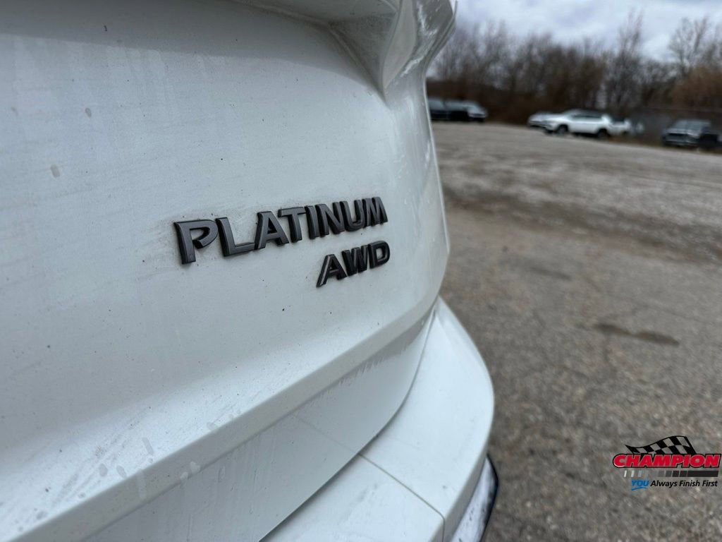 Used 2024 Nissan Rogue Platinum w/ Platinum Premium Package image 13