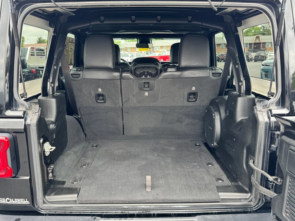 Used 2023 Jeep Wrangler Unlimited Rubicon 392 AWD/4WD image 16
