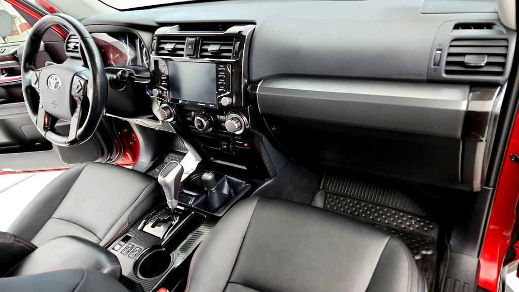 Certified 2024 Toyota 4Runner TRD Off-Road Premium w/ Moonroof Package AWD/4WD image 15