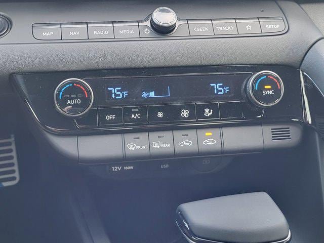 New 2025 Hyundai Elantra SEL FWD image 22