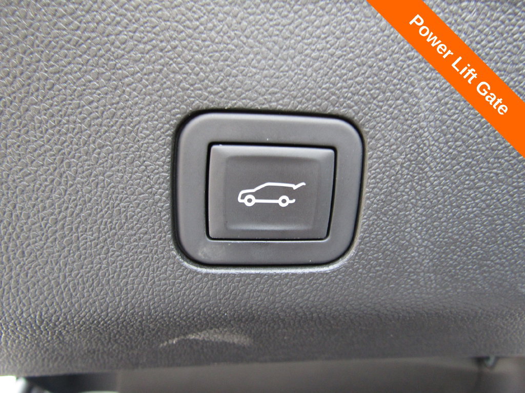 Used 2025 Chevrolet Suburban High Country AWD/4WD image 30