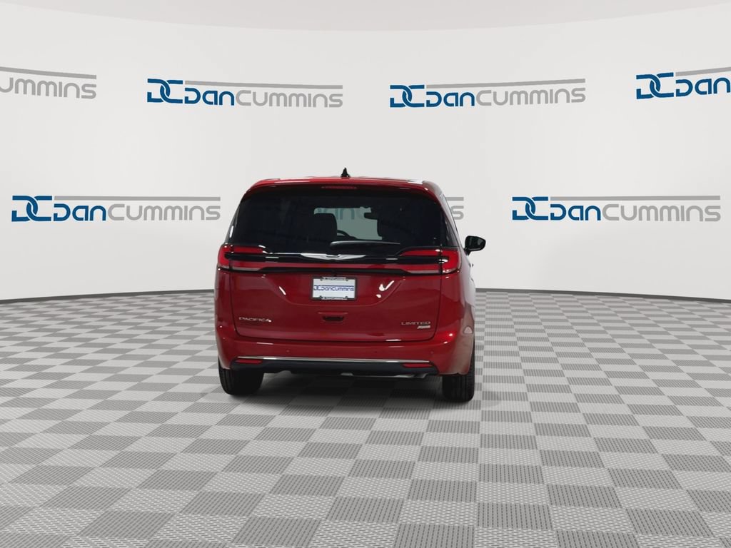 New 2026 Chrysler Pacifica Limited AWD/4WD image 8