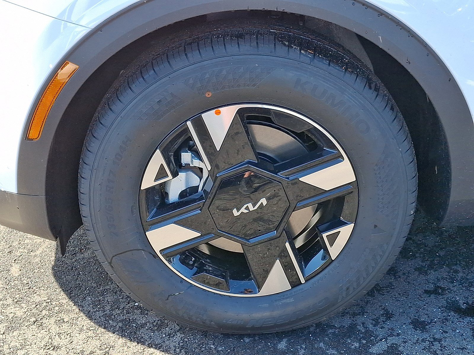 New 2026 Kia Sportage LX FWD image 4