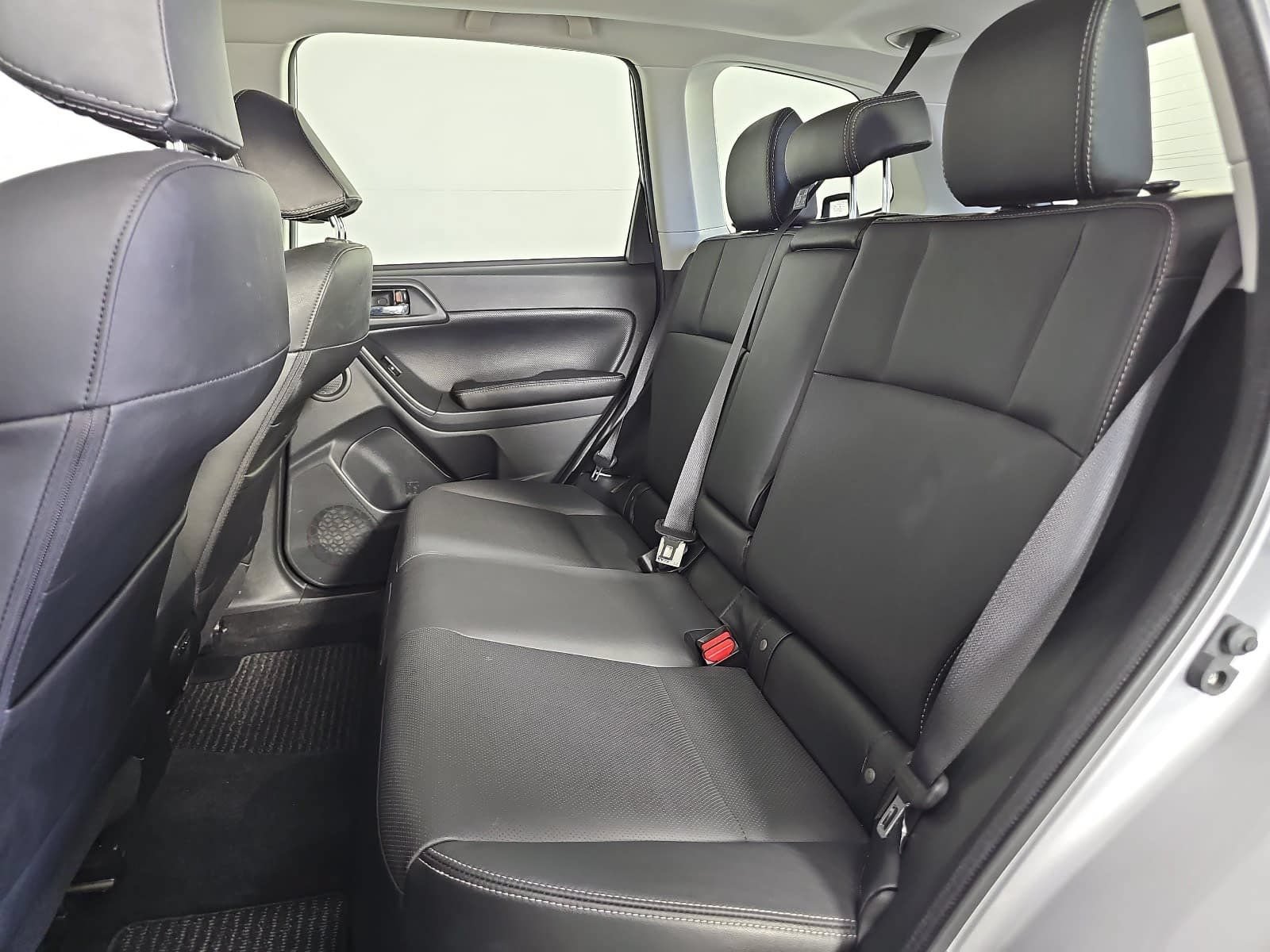 Used 2016 Subaru Forester 2.5i Limited AWD/4WD image 14