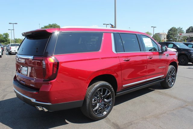 New 2025 GMC Yukon XL Denali w/ Sun & Power Step Package image 11