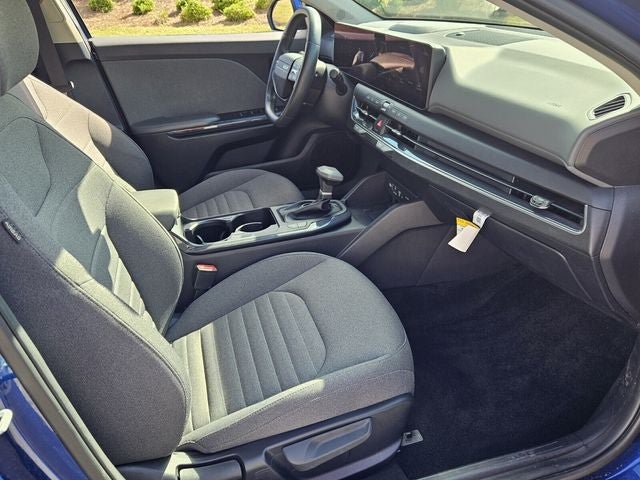 Used 2025 Kia K4 EX FWD image 16