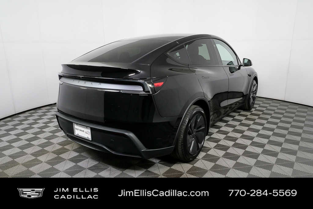 Used 2026 Tesla Model Y 2WD image 3