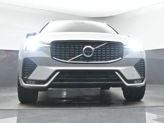 Used 2024 Volvo XC60 B5 Plus w/ Protection Package Premier AWD/4WD image 35