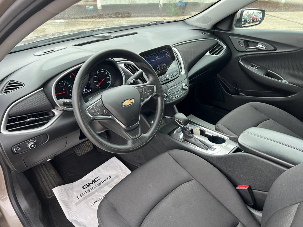 Used 2024 Chevrolet Malibu LT FWD image 17