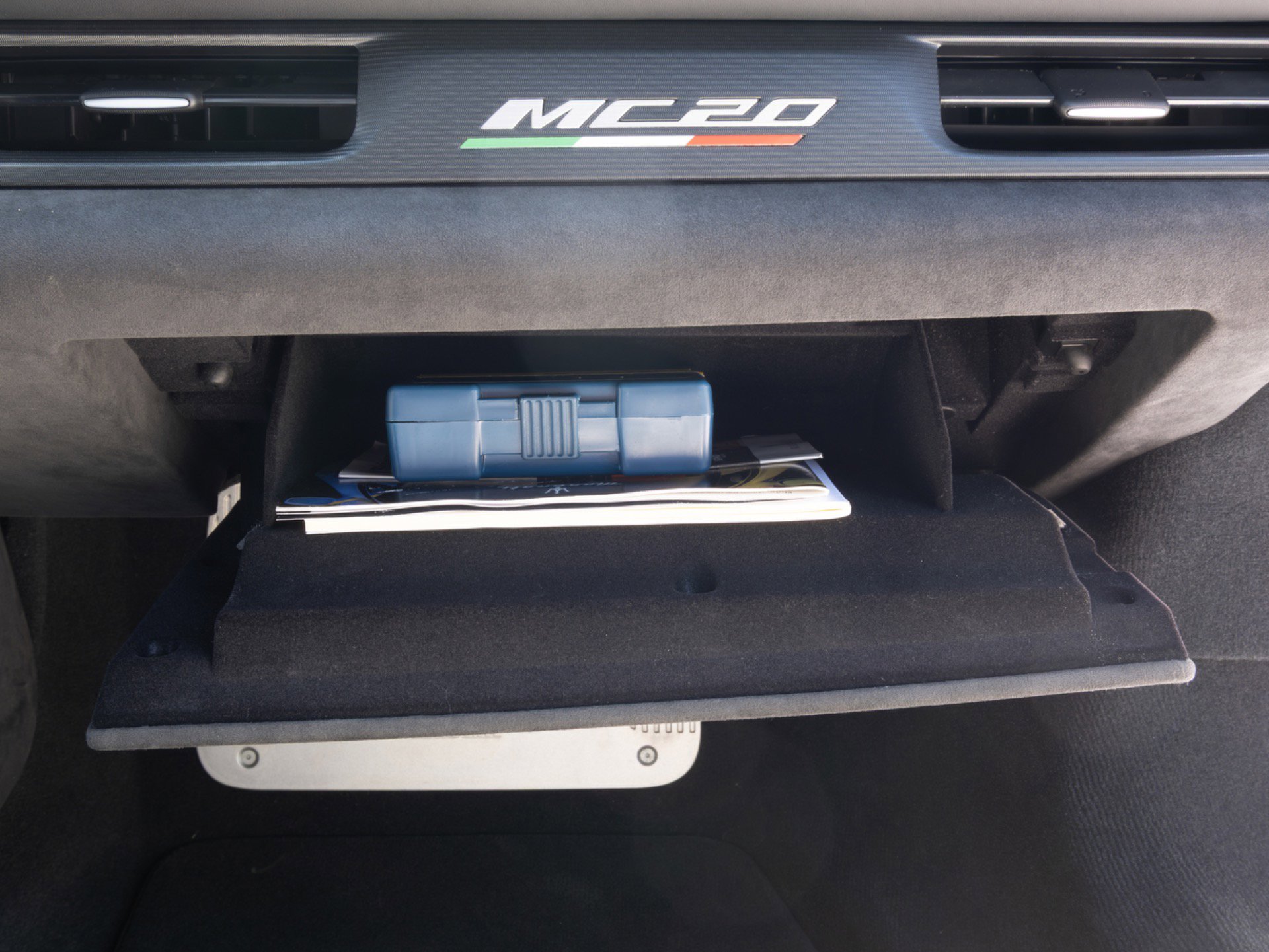 Used 2023 Maserati MC20 Coupe image 35