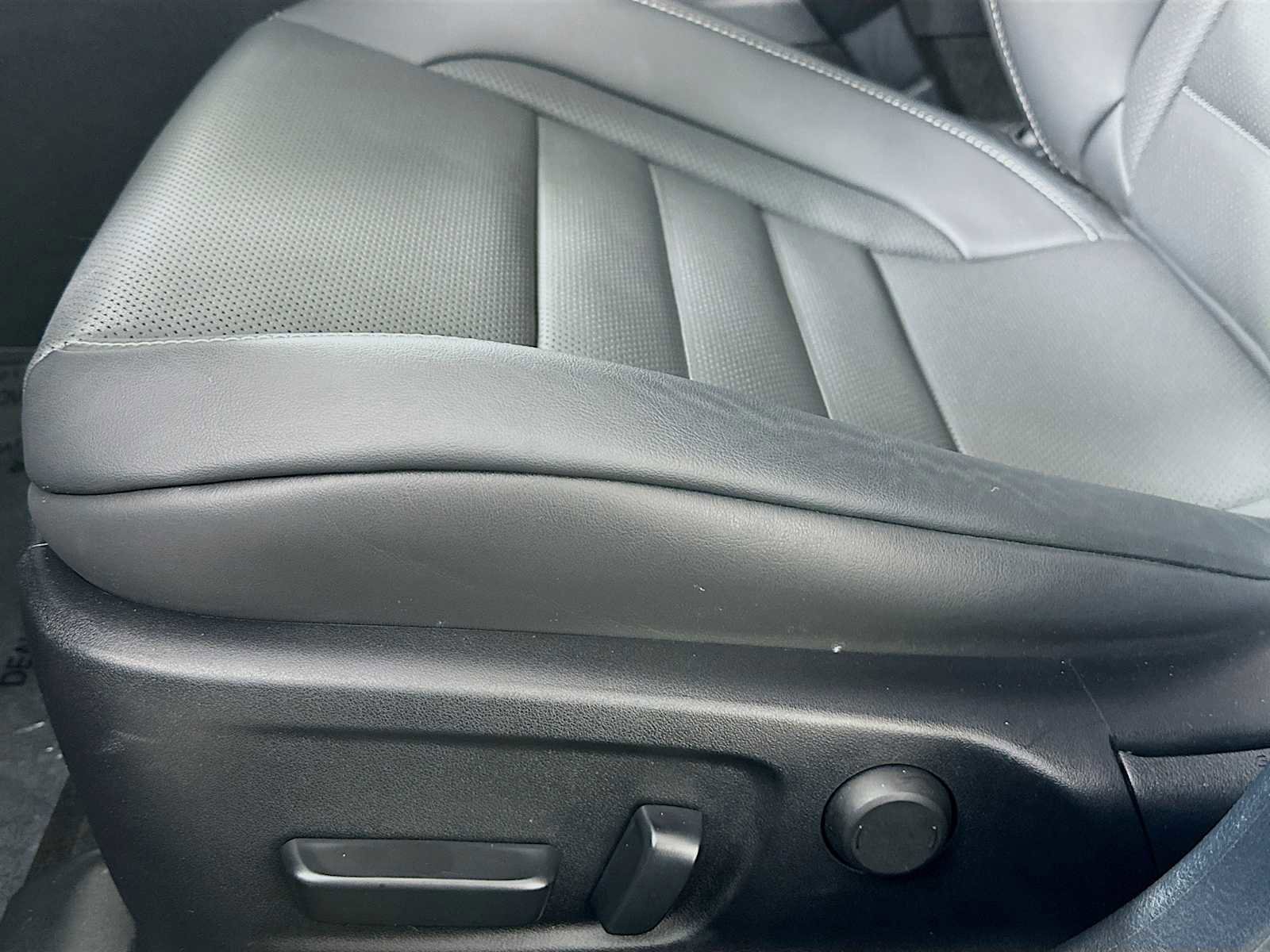 Used 2024 Lexus IS 350 F Sport w/ Navigation Package RWD image 18