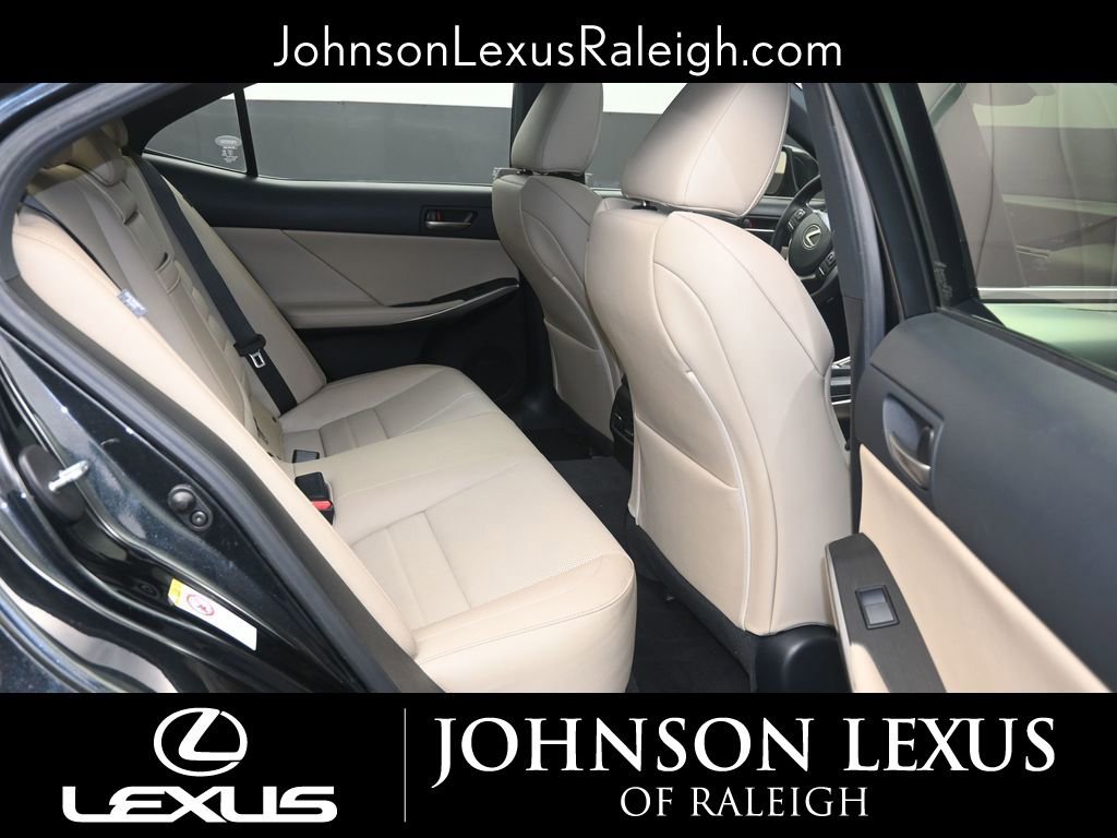 Used 2019 Lexus IS 300 F Sport w/ F Sport Package image 10