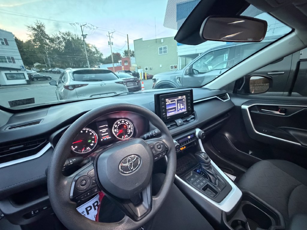 Used 2020 Toyota RAV4 XLE w/ All Weather Liner Package AWD/4WD image 21
