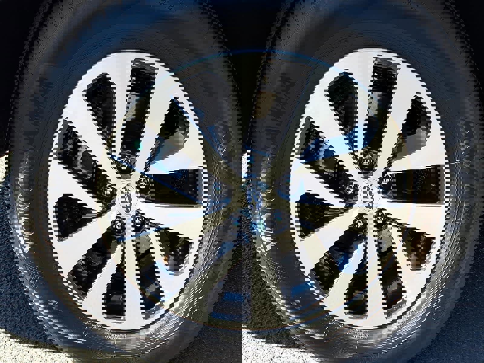 Certified 2025 Subaru Outback Premium w/ Popular Package #1A image 11