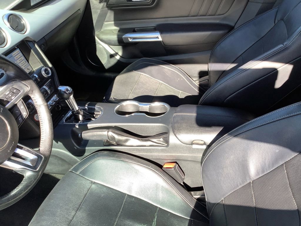 Used 2016 Ford Mustang Premium image 23