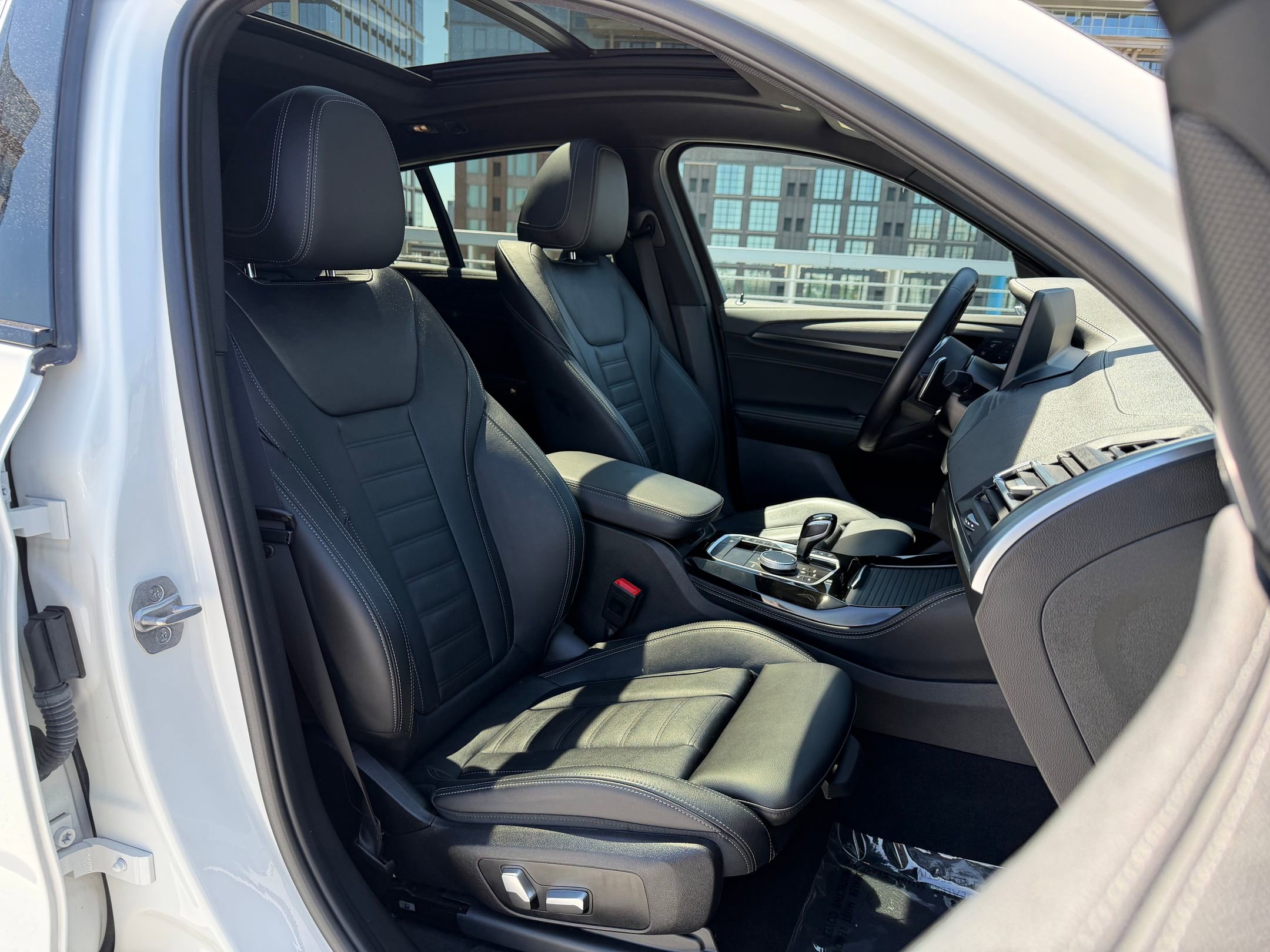 Used 2022 BMW X4 M40i w/ Premium Package AWD/4WD image 14