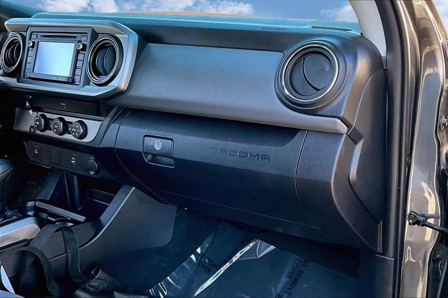 Certified 2019 Toyota Tacoma SR5 image 16