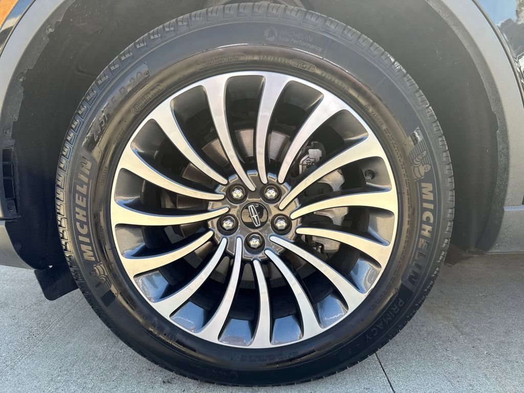 Used 2023 Lincoln Aviator Reserve AWD/4WD image 10
