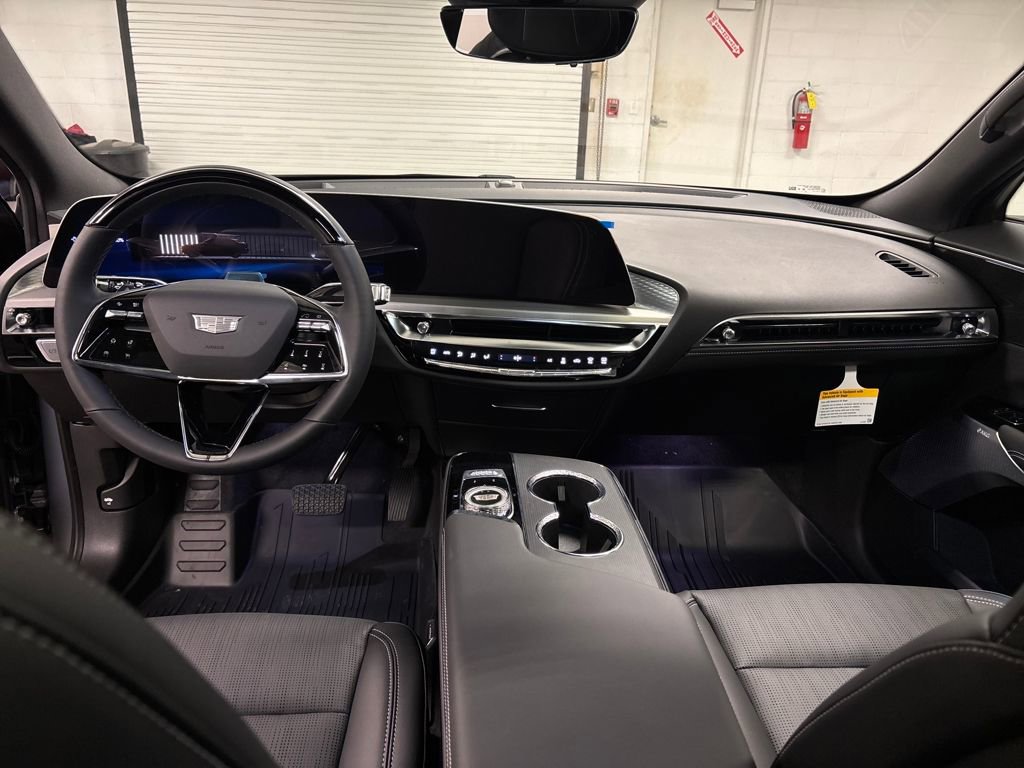 New 2026 Cadillac Lyriq Premium Luxury image 28