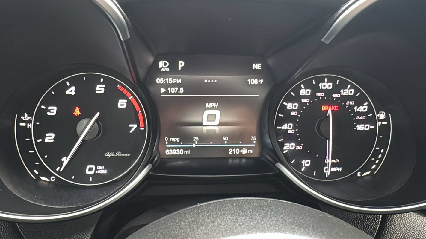 Used 2018 Alfa Romeo Giulia AWD image 22
