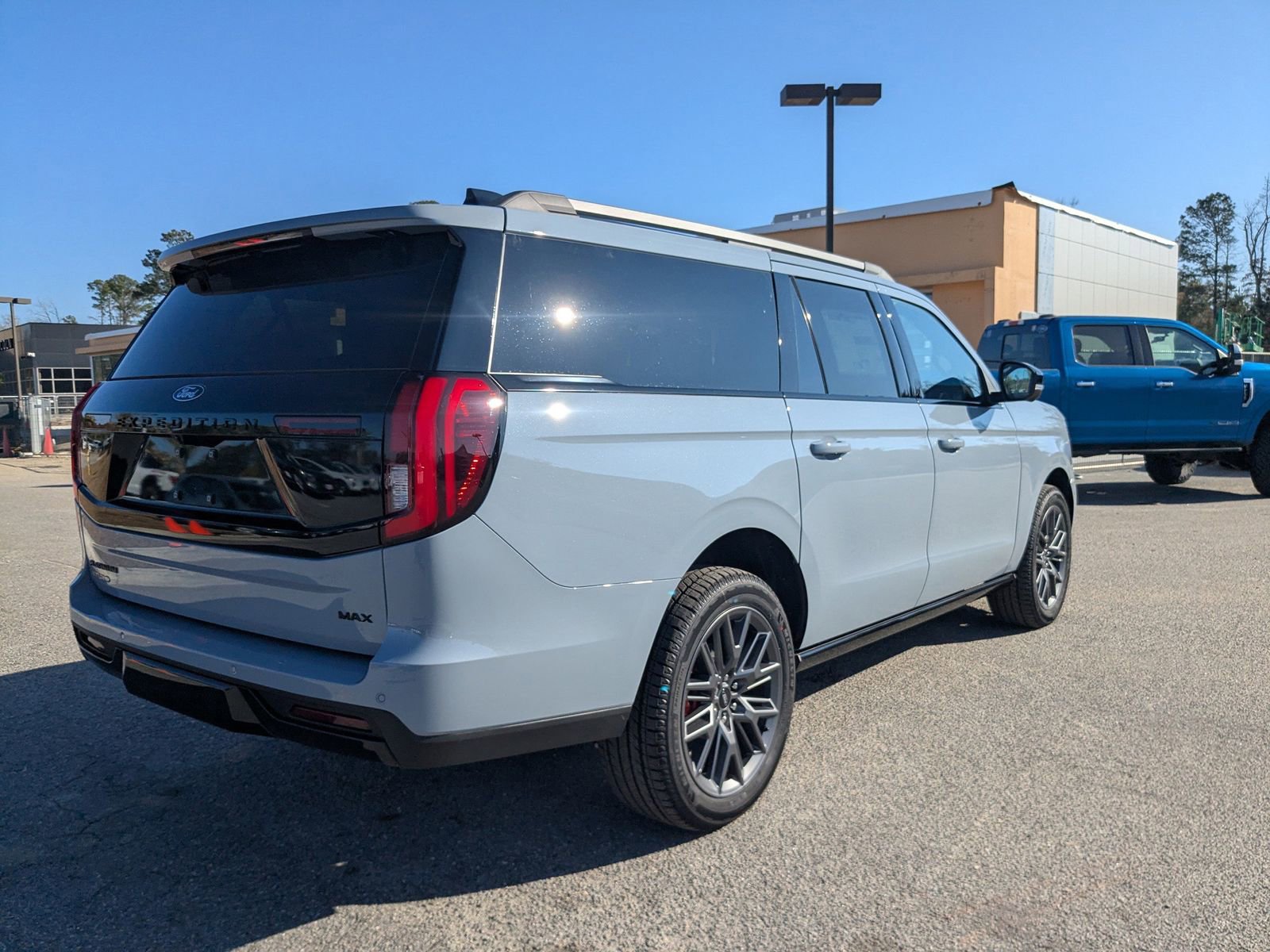 New 2025 Ford Expedition Max Platinum w/ Stealth Performance Package image 4