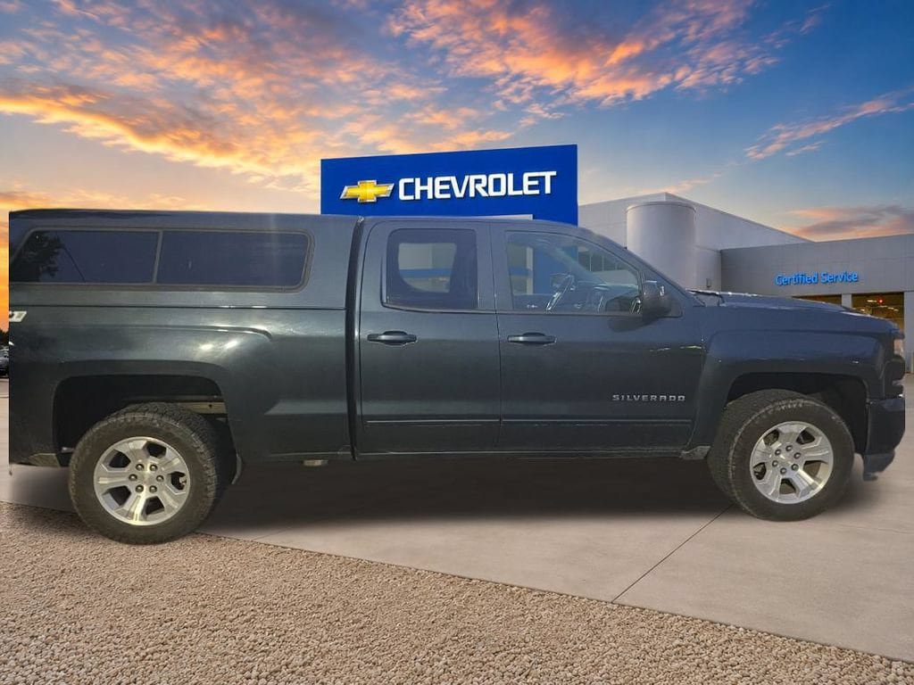 Used 2017 Chevrolet Silverado 1500 LT w/ All Star Edition AWD/4WD image 8