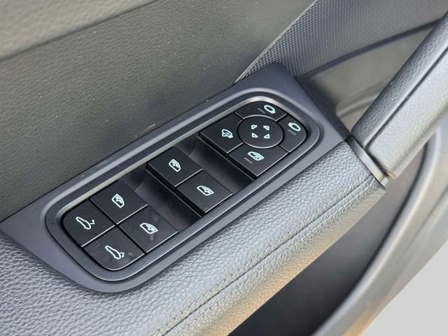 Used 2024 Porsche Cayenne Coupe image 22