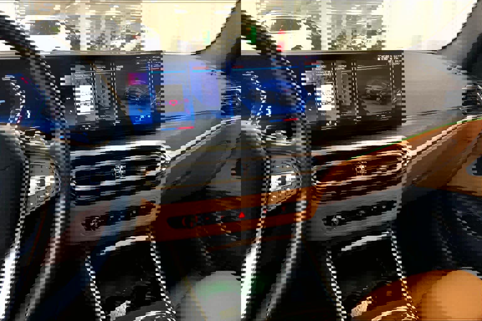 Certified 2024 BMW 430i xDrive Coupe w/ Premium Package image 7